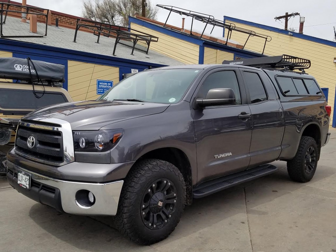 2017-tundra-v-series-yakima-load-warrior.jpg